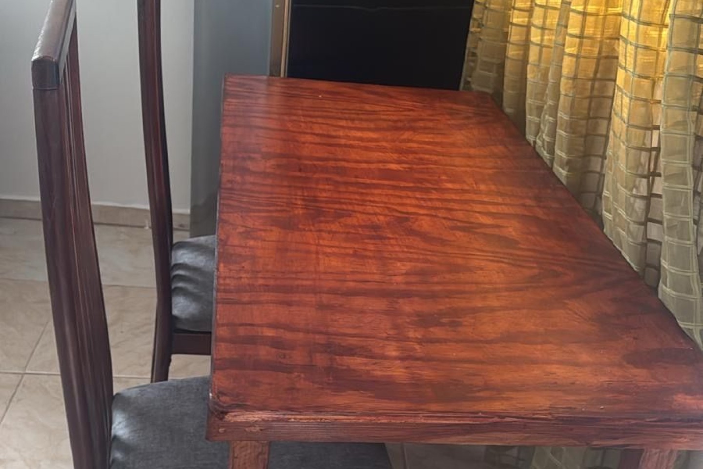 Dinning table