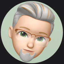Tomás